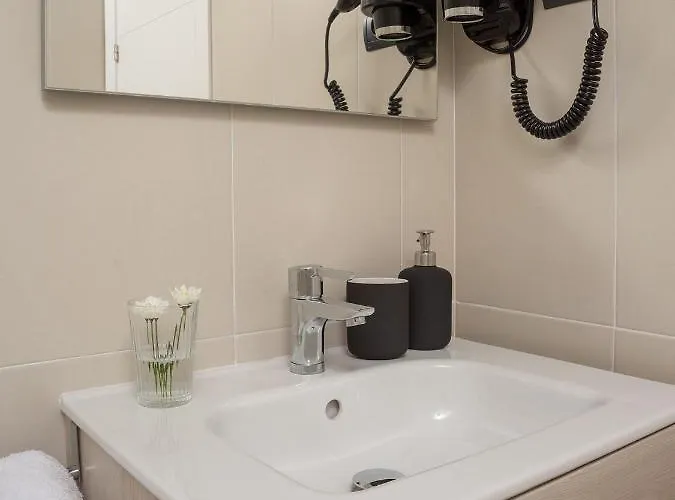 One Bedroom 1202 Appartement